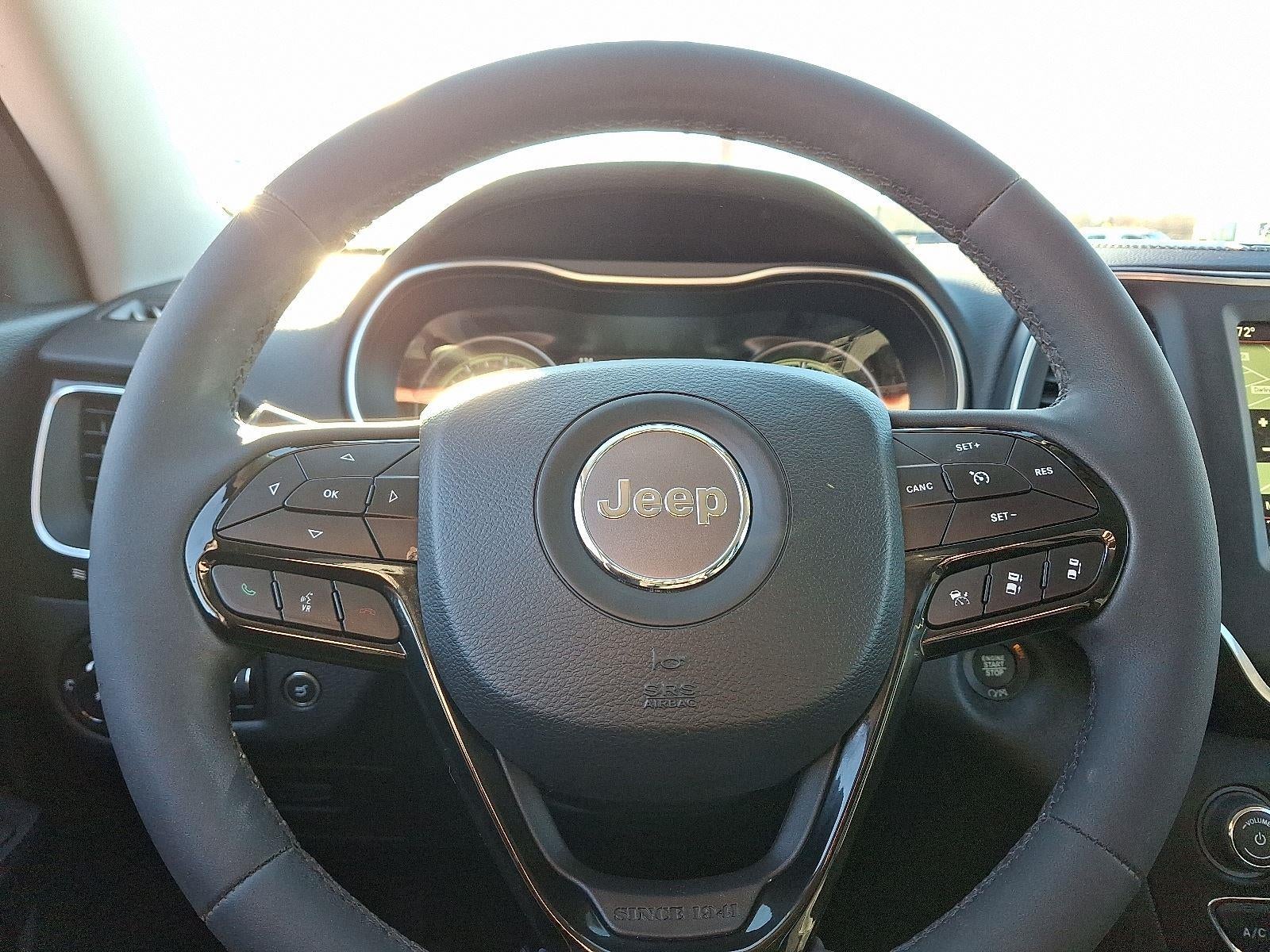 2023 Jeep Cherokee Altitude Lux