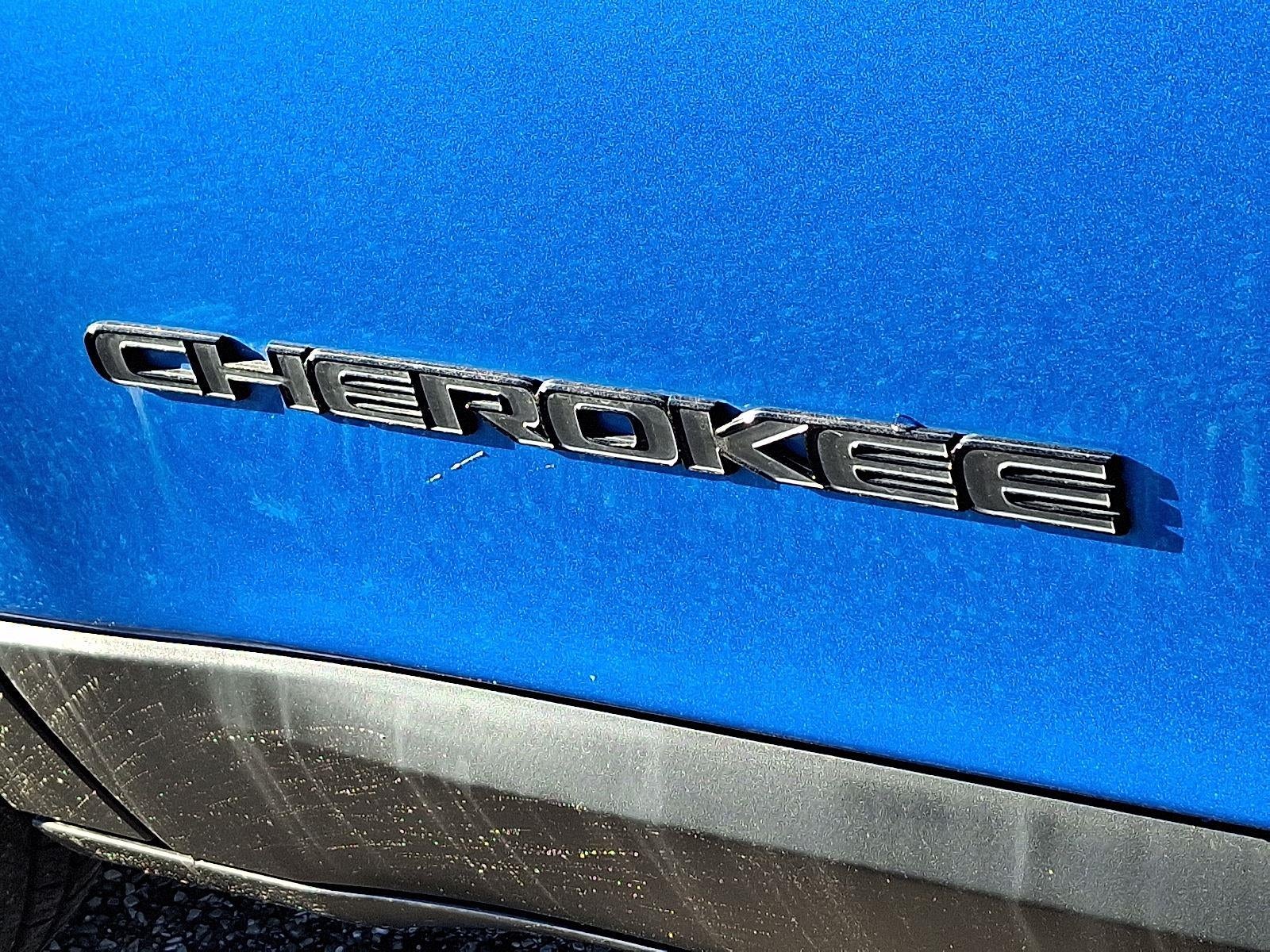 2023 Jeep Cherokee Altitude Lux