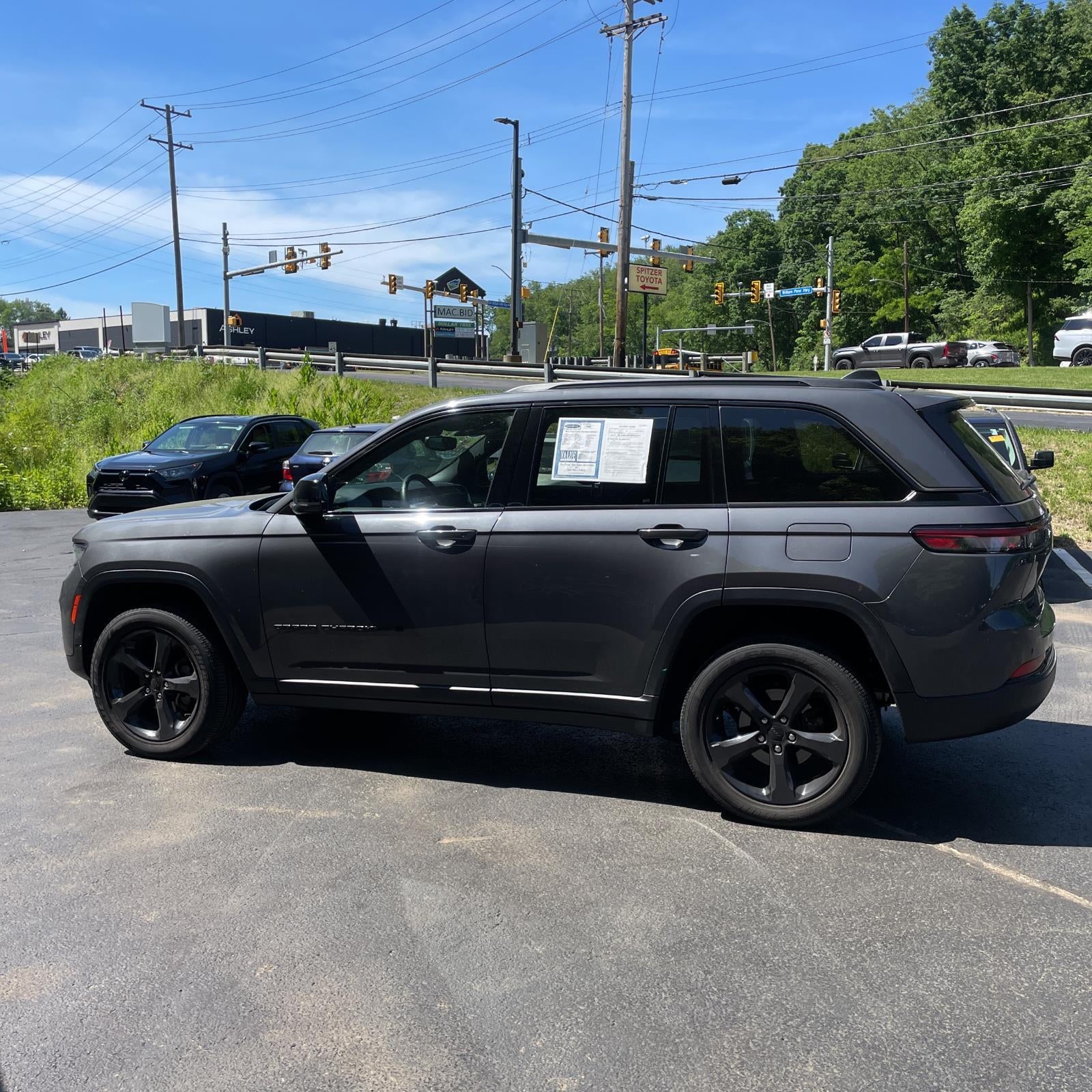 2022 Jeep Grand Cherokee Altitude