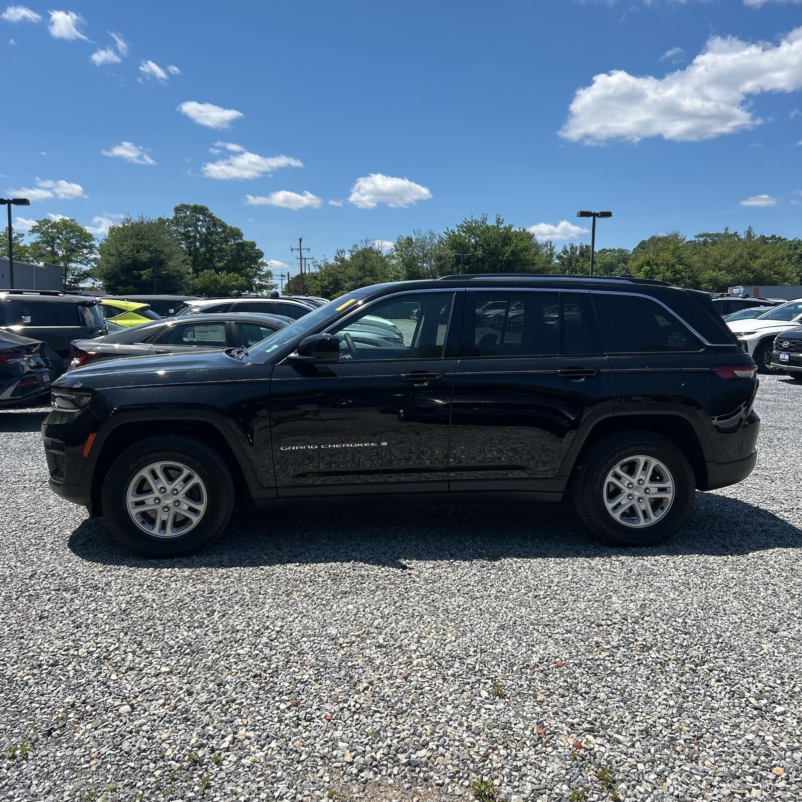 2023 Jeep Grand Cherokee Laredo