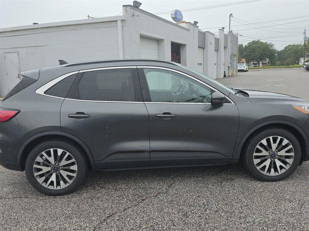 2020 Ford Escape Hybrid Titanium