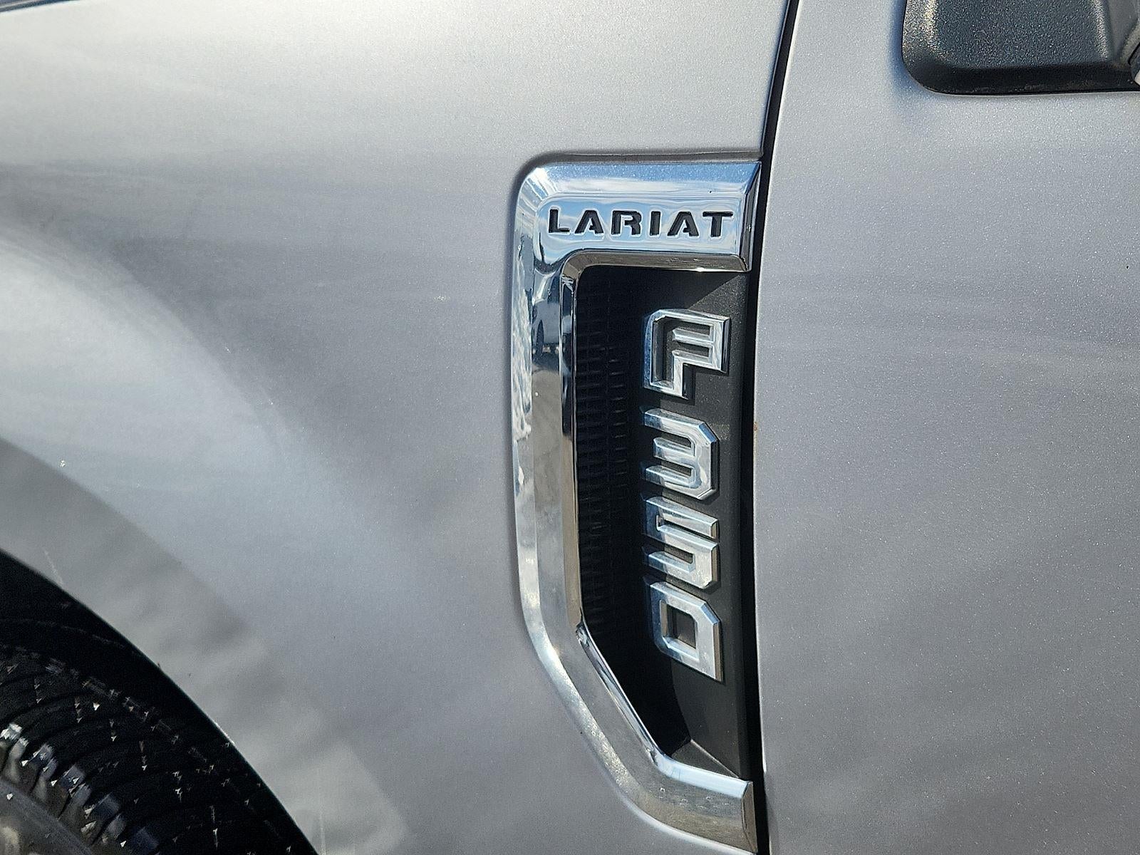 2022 Ford Super Duty F-350 SRW LARIAT