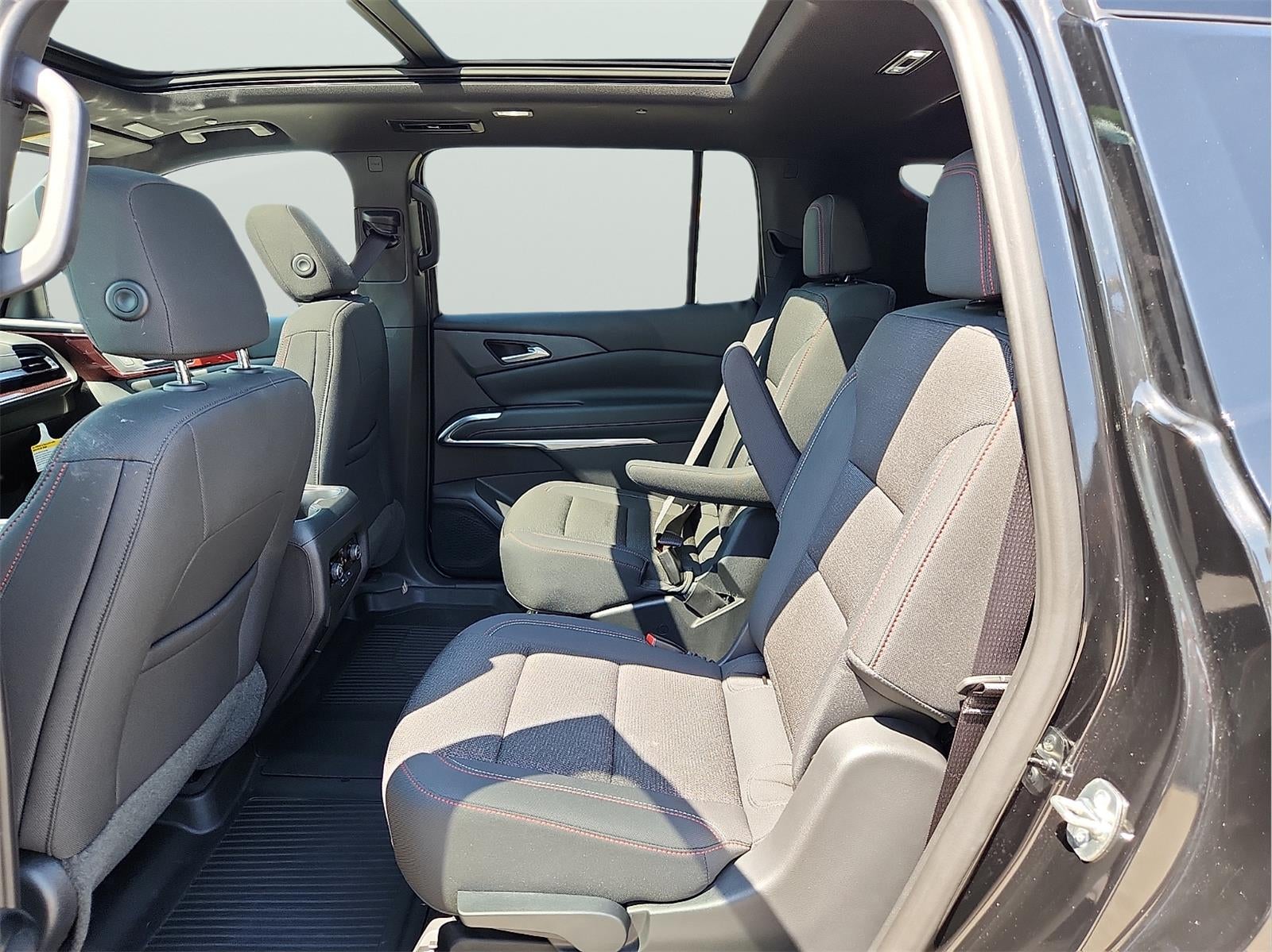 2024 Chevrolet TRAVERSE LTZ71