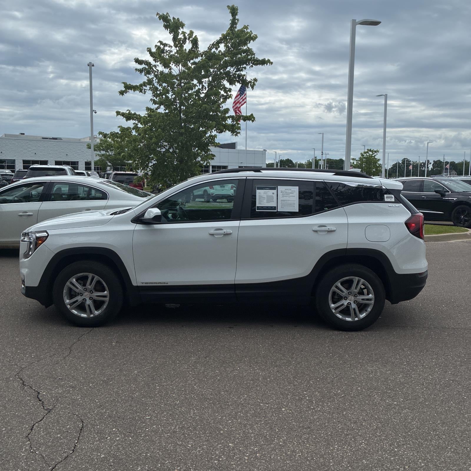 2023 GMC TERRAIN SLE