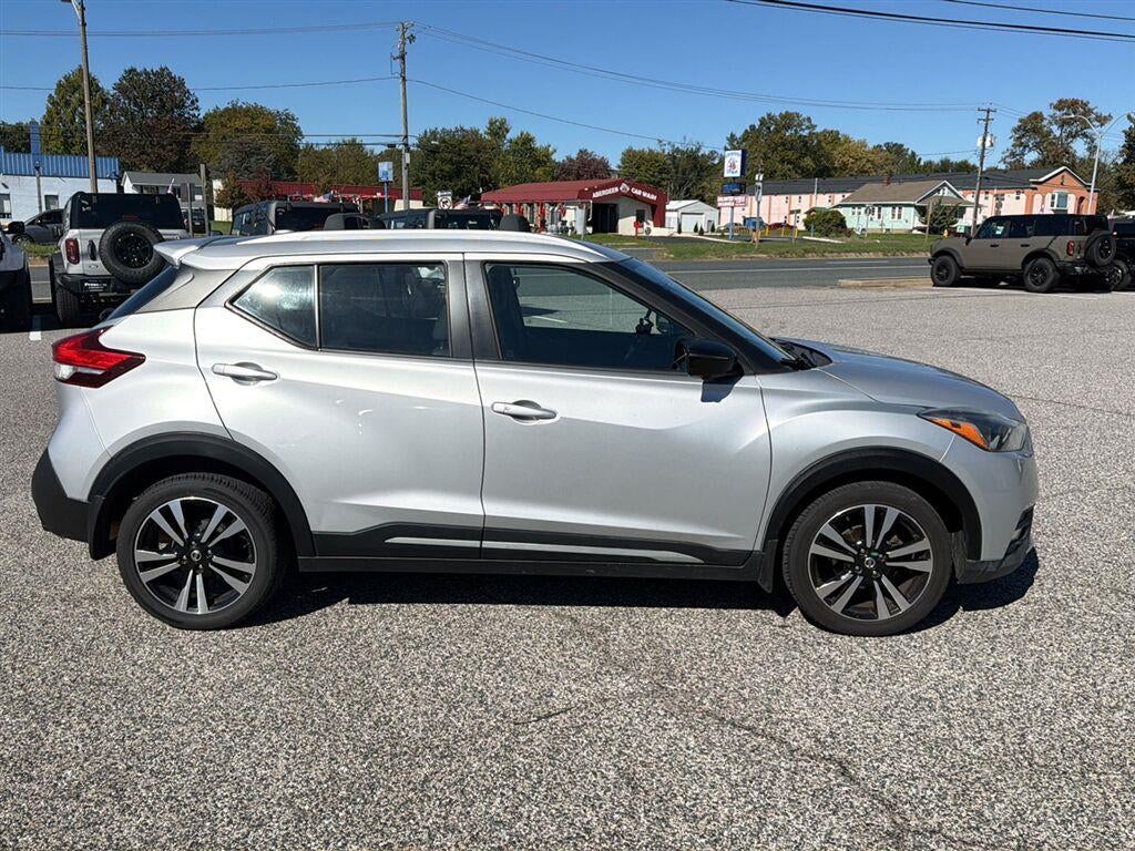 2019 Nissan Kicks SR