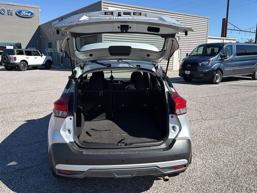 2019 Nissan Kicks SR