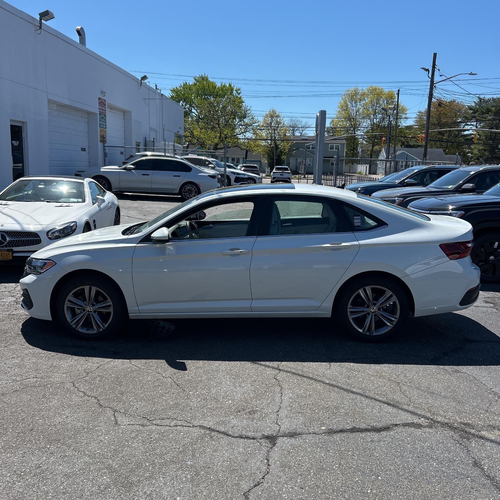 2023 Volkswagen Jetta SE