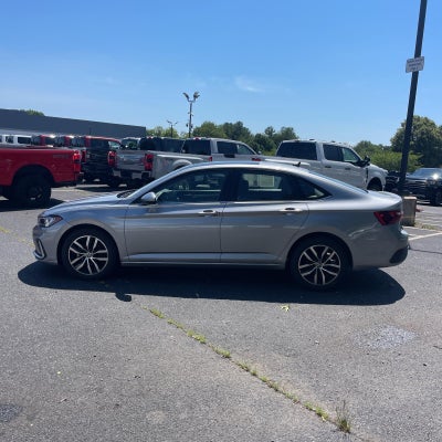 2025 Volkswagen JETTA SE
