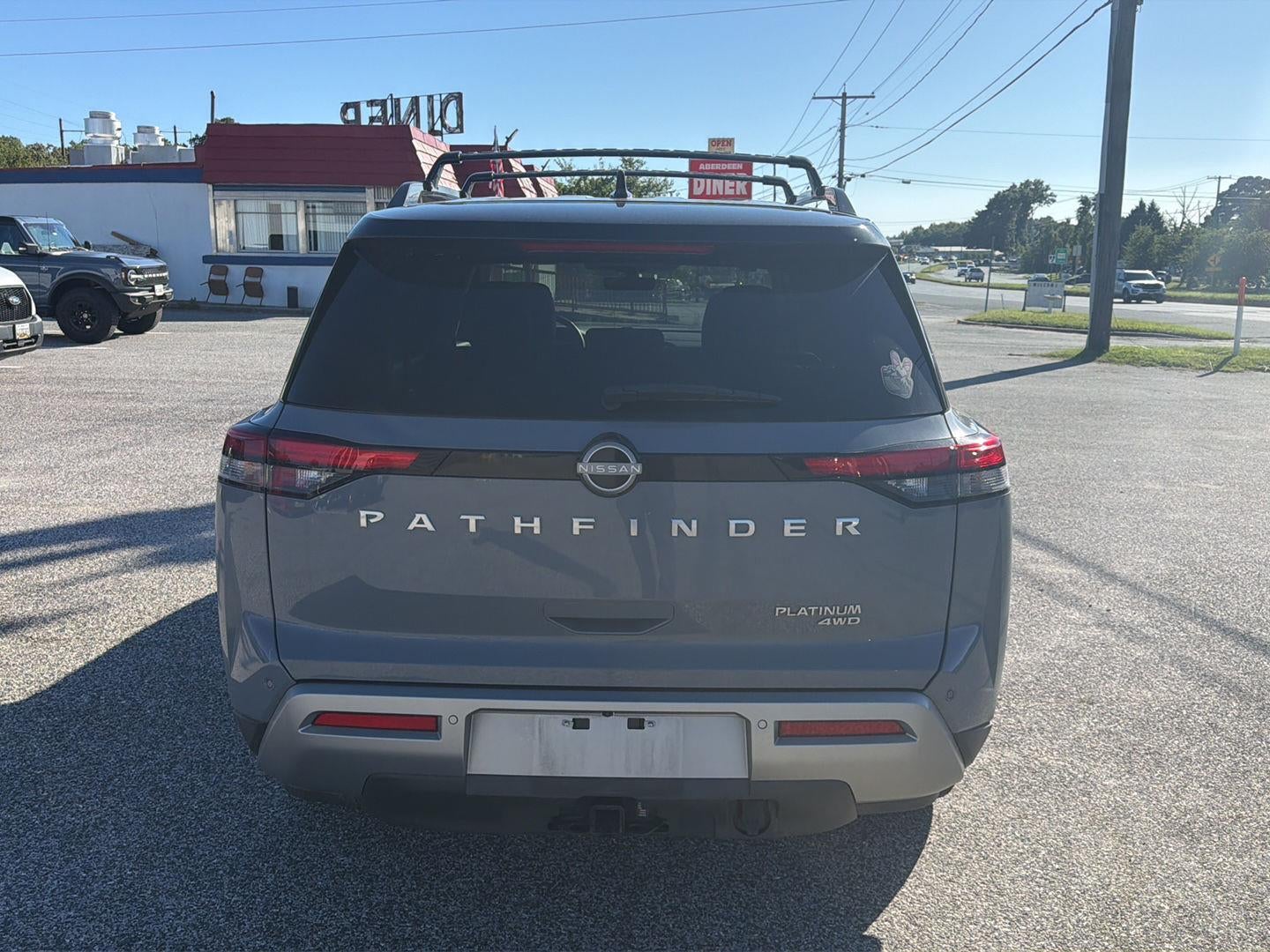 2023 Nissan Pathfinder Platinum