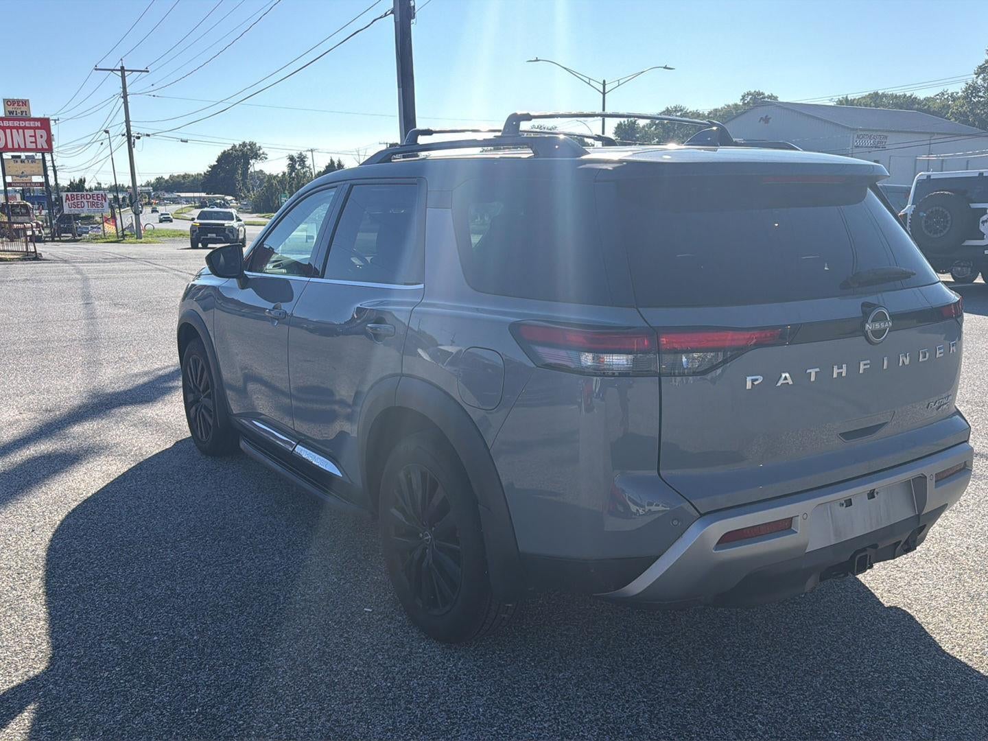 2023 Nissan Pathfinder Platinum