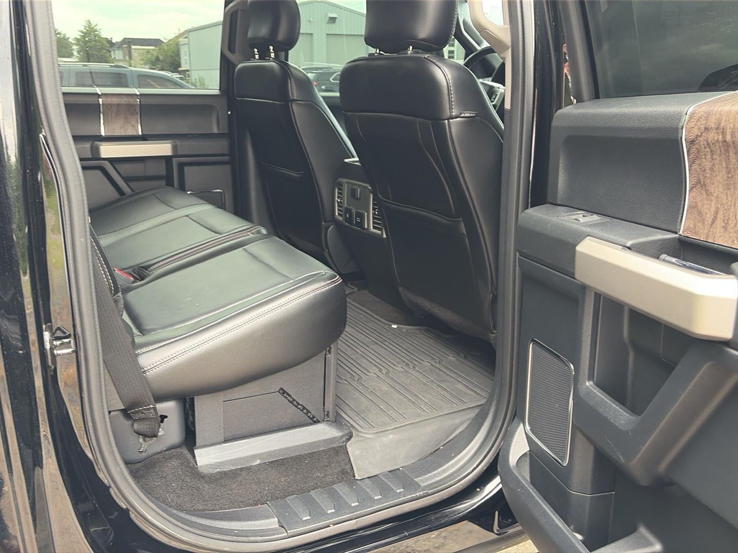 2017 Ford Super Duty F-250 SRW Lariat
