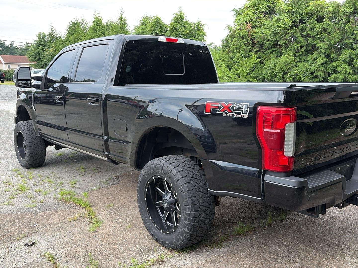2017 Ford Super Duty F-250 SRW Lariat