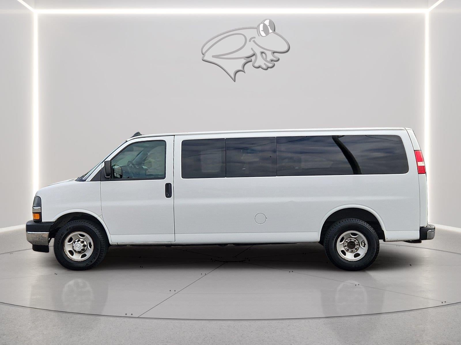 2017 Chevrolet Express Passenger 3500 LS