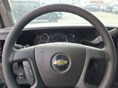 2025 Chevrolet Express Cutaway 3500 1WT