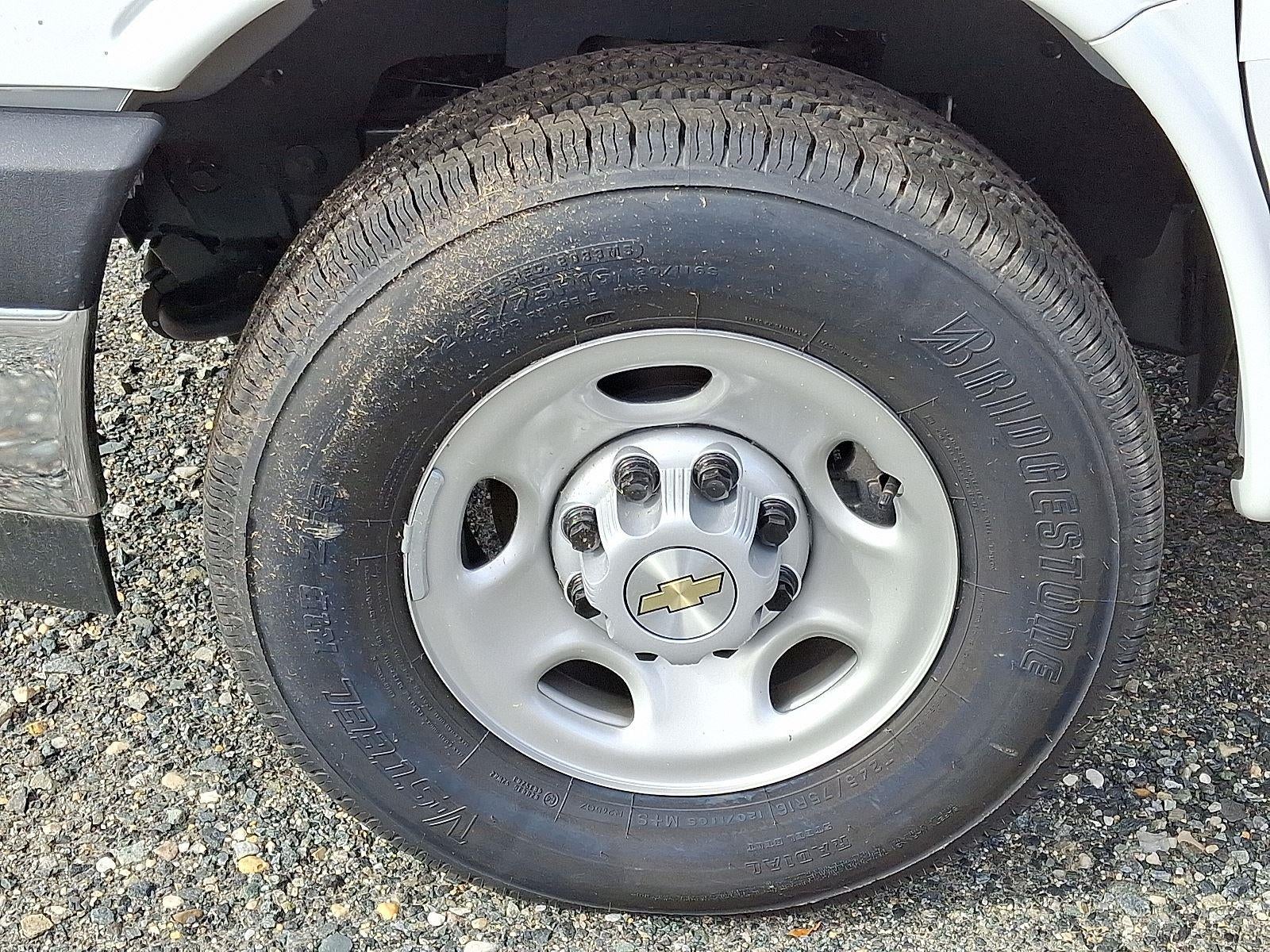 2025 Chevrolet Express Cutaway 3500 1WT