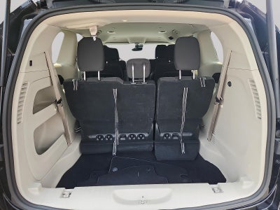 2024 Chrysler Voyager LX