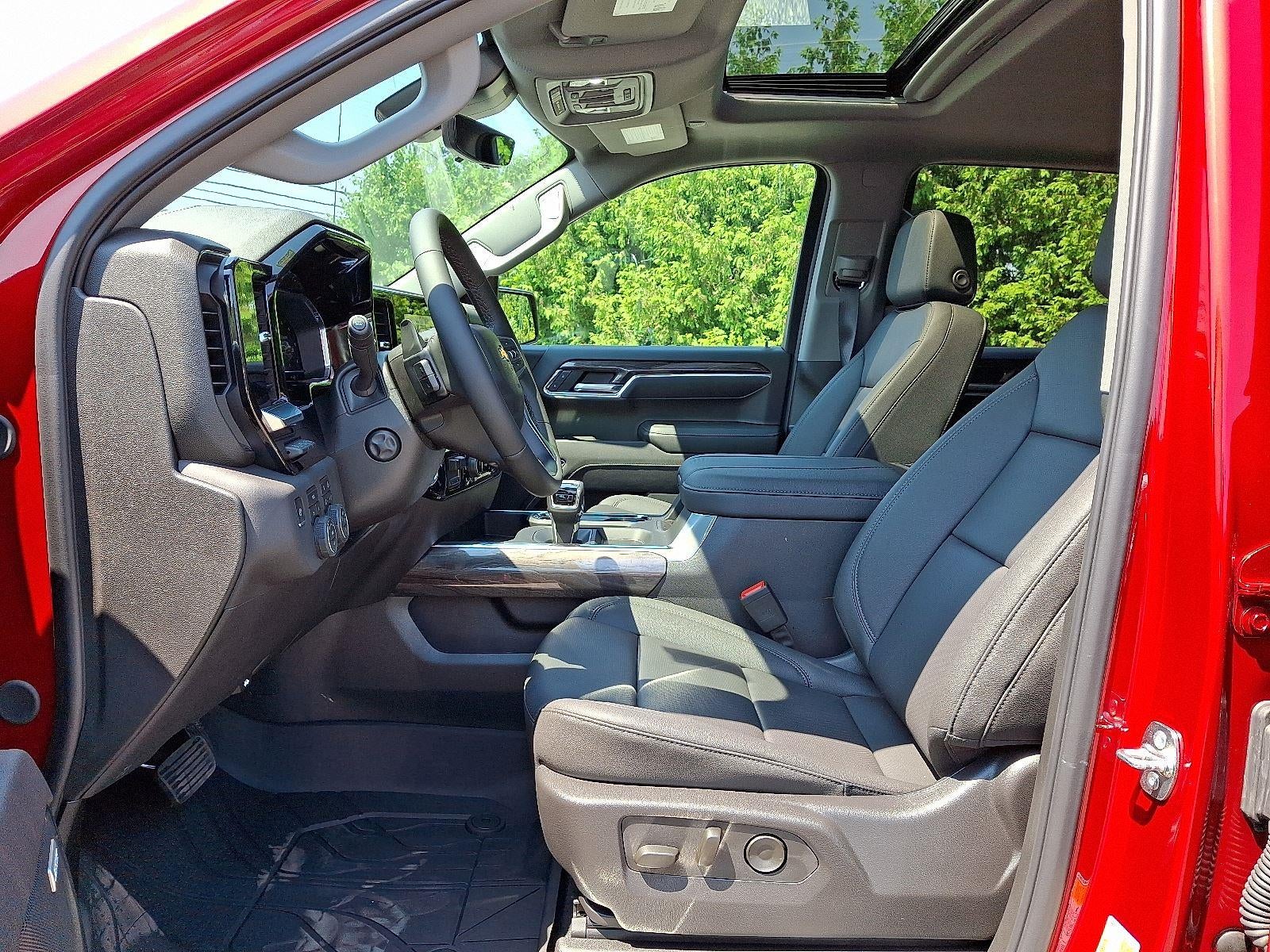 2025 Chevrolet Silverado 1500 LTZ