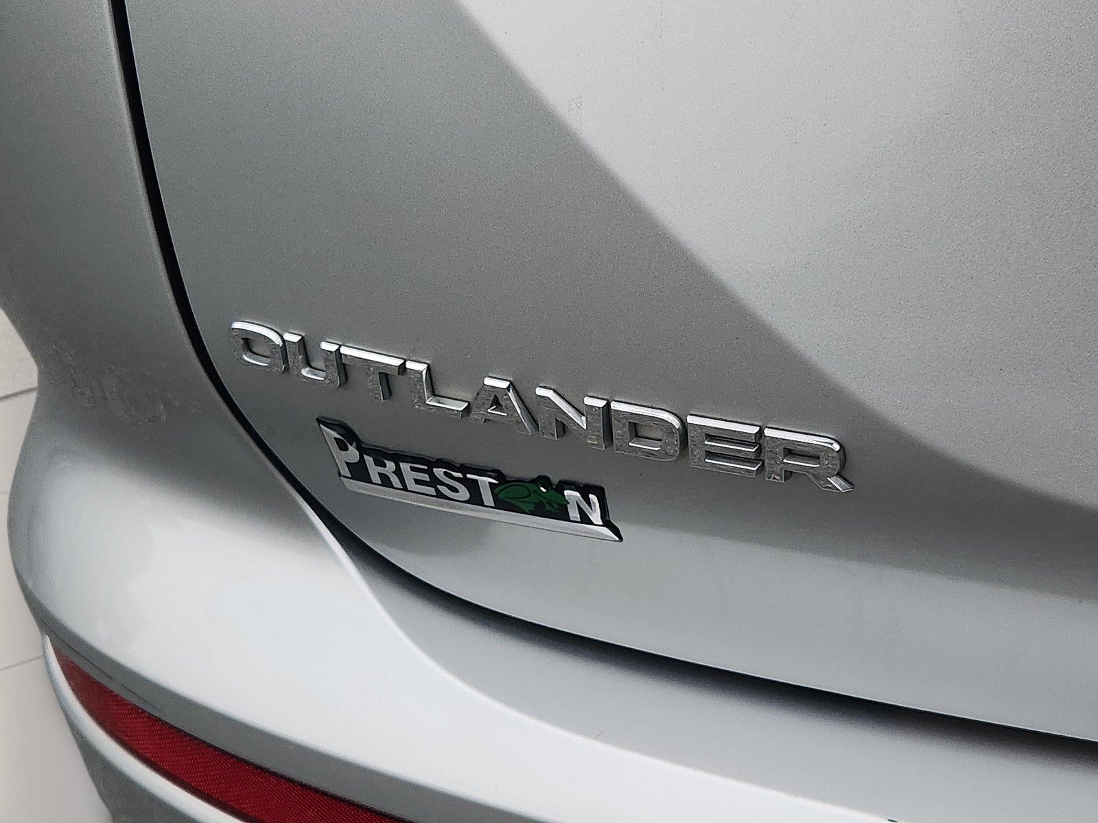 2024 Mitsubishi Outlander SE