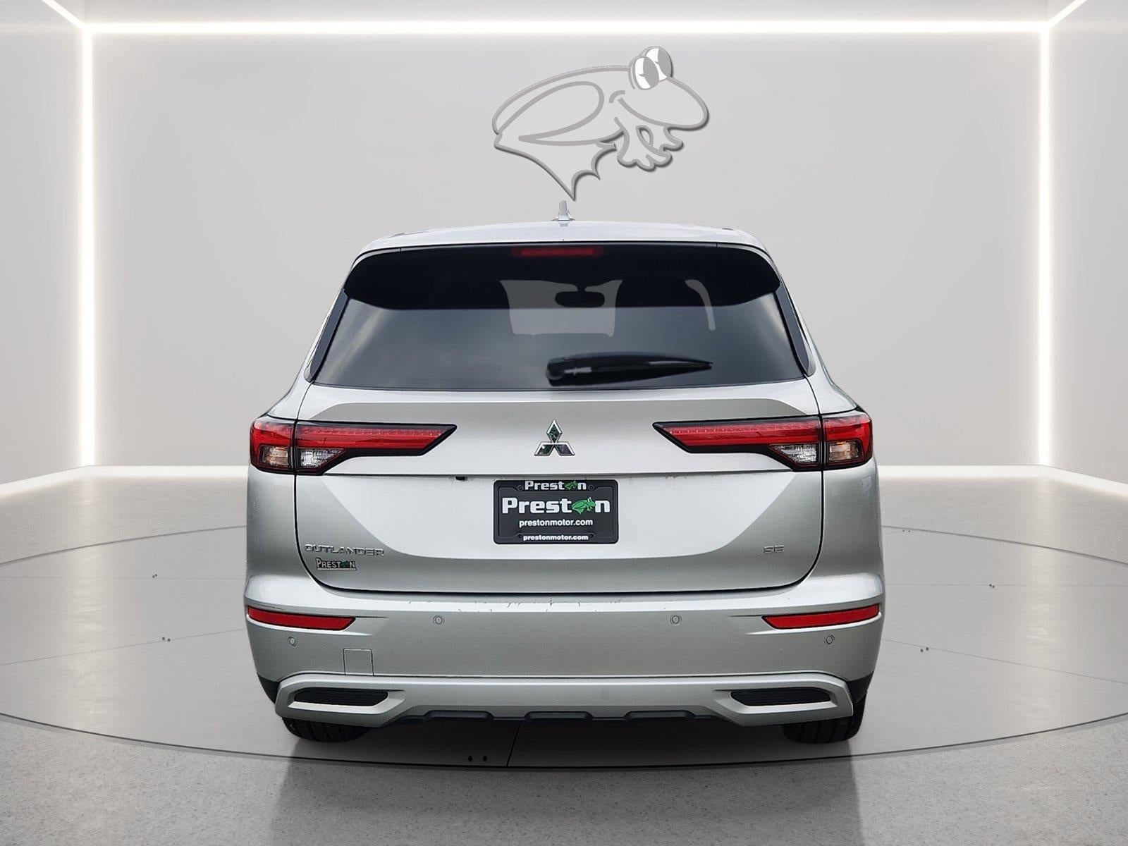 2024 Mitsubishi Outlander SE