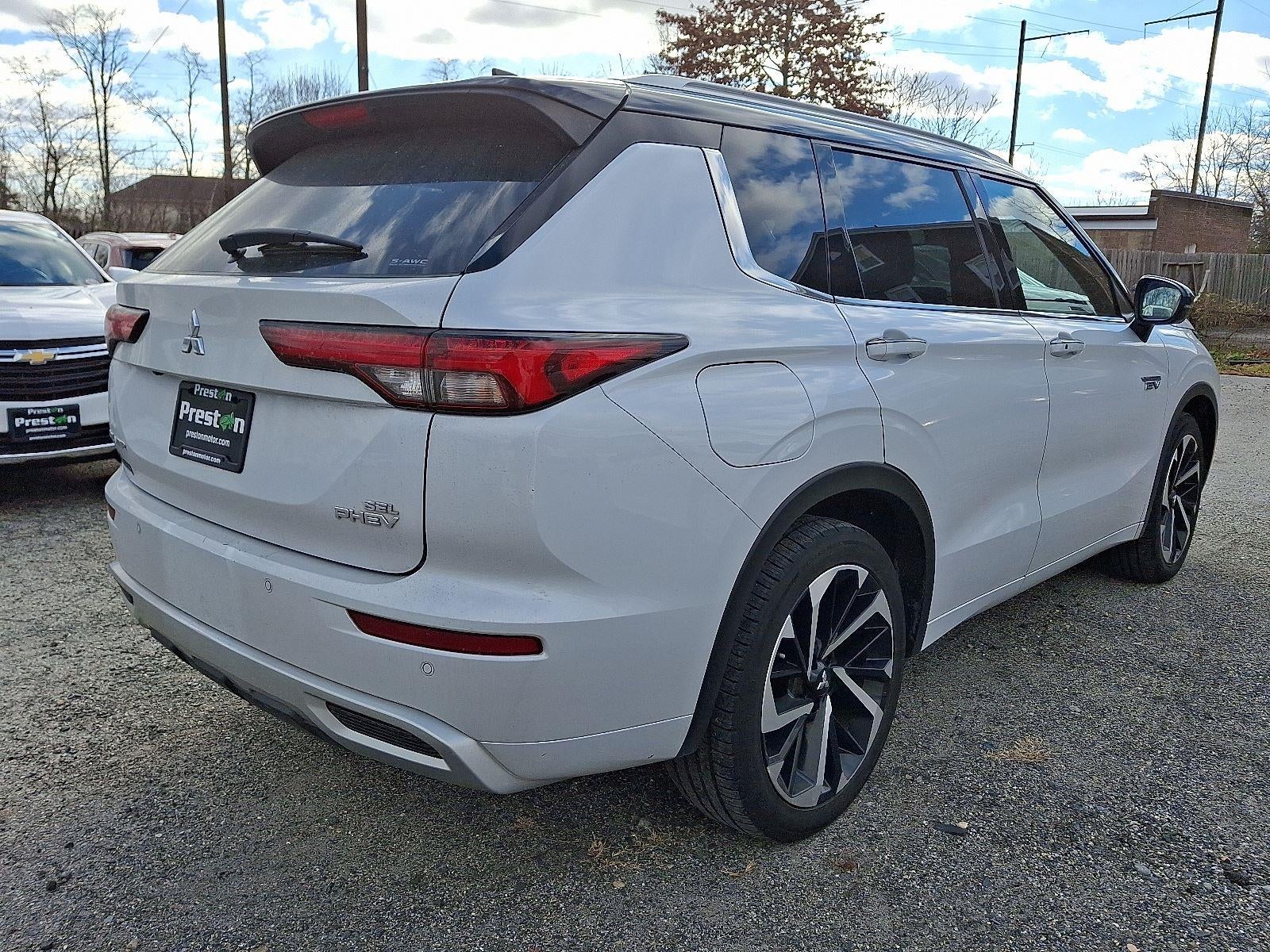 2023 Mitsubishi Outlander PHEV SEL