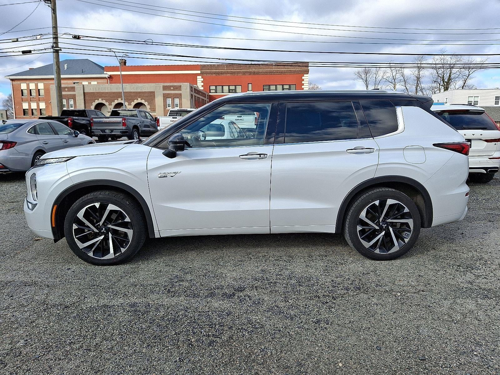 2023 Mitsubishi Outlander PHEV SEL