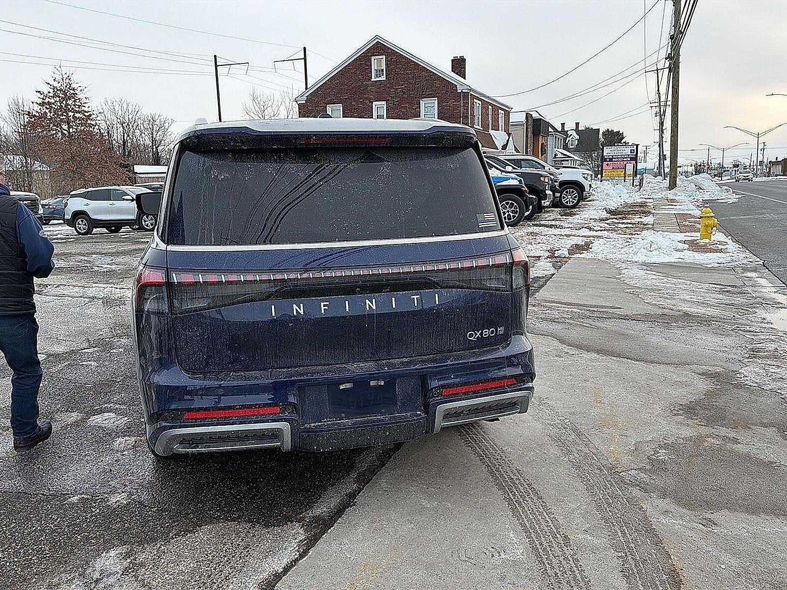 2025 INFINITI QX80 SENSORY