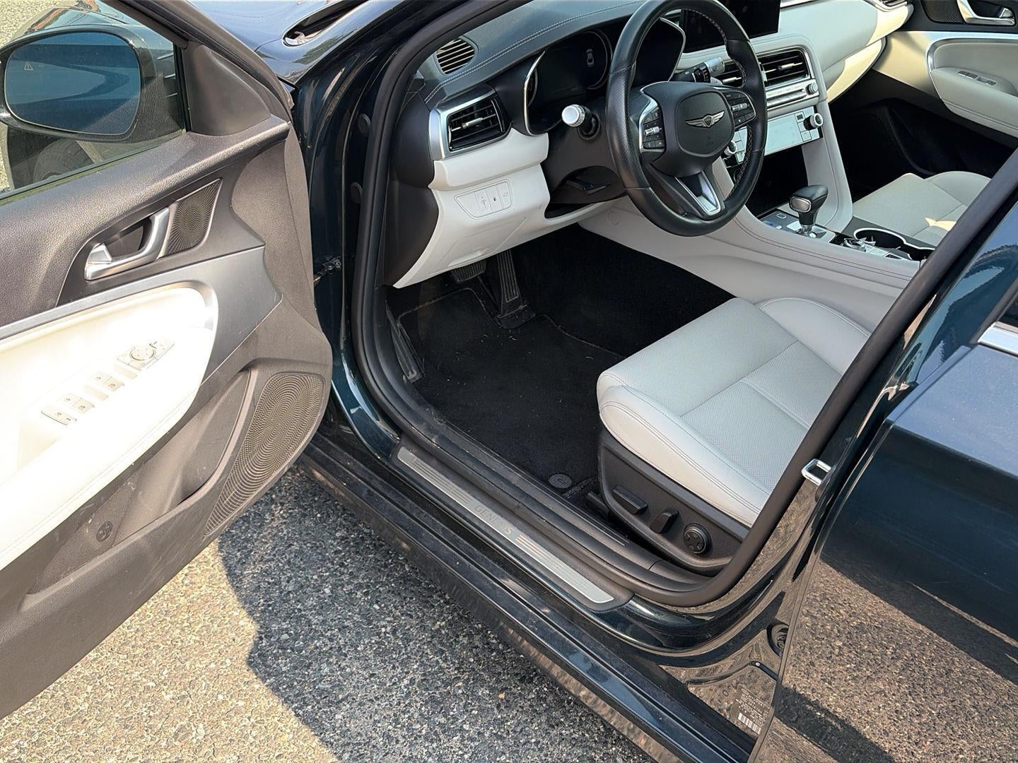 2025 Genesis G70 2.5T
