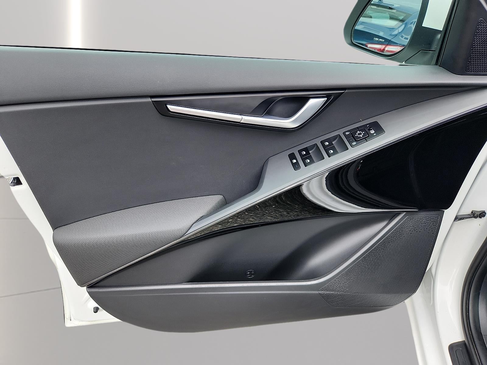 2023 Kia Niro EX